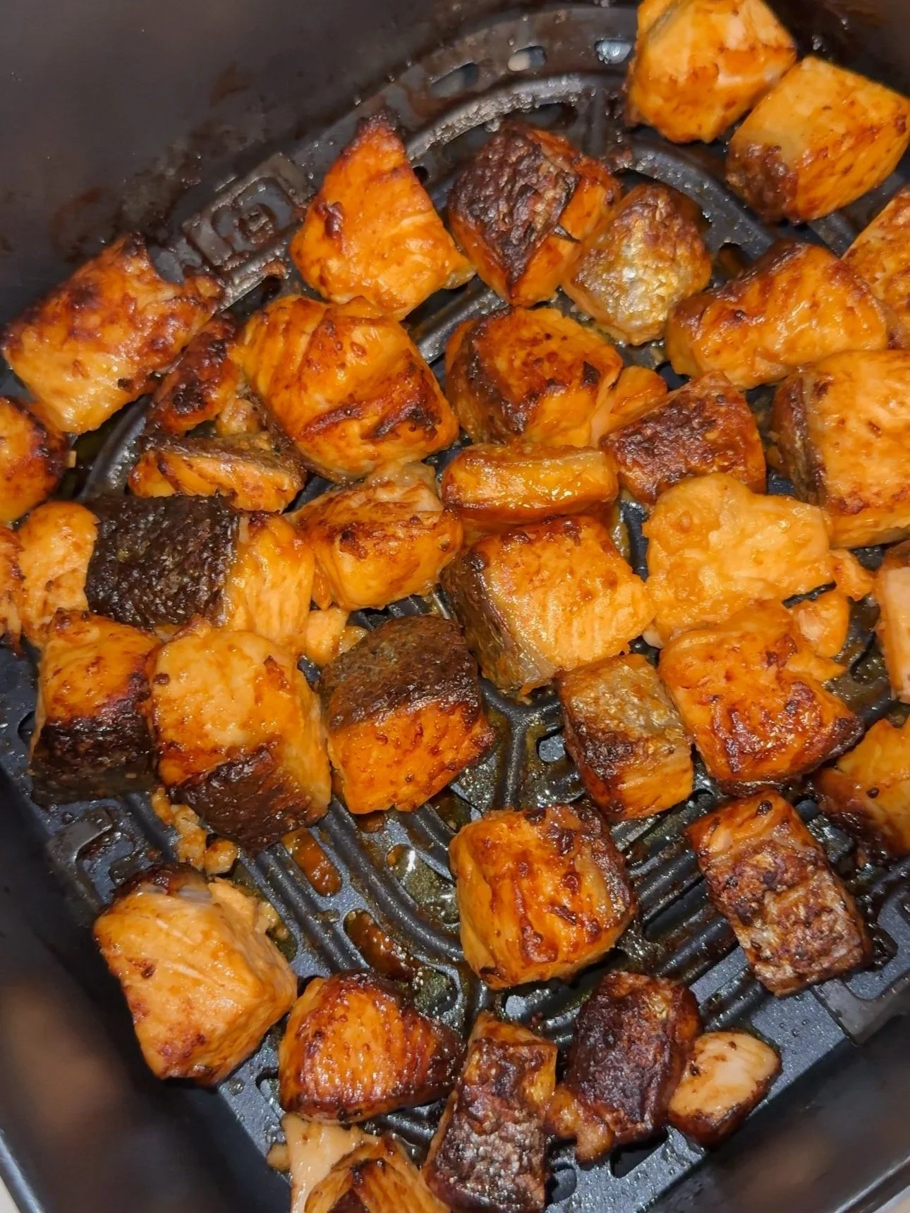 Crispy salmon in an air fryer.